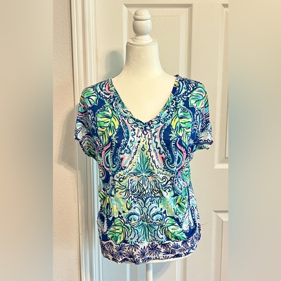 Lilly Pulitzer Linen Hartwell Hanging With Fronds Top V-neck short sleeve shirt - Picture 5 of 10